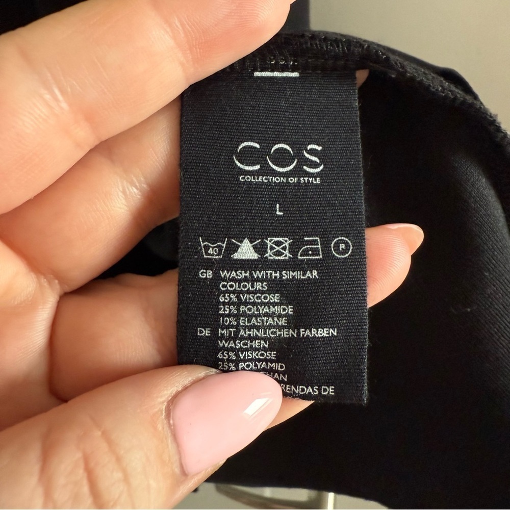 COS black knit dress with front flap and cutout back - size Large (L) - Picture 8 of 8